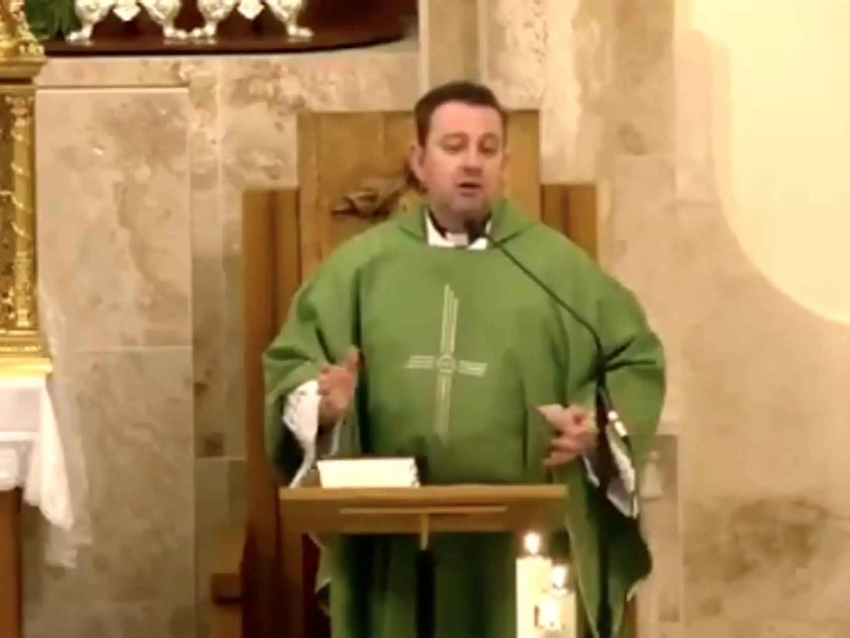 El Impactante Discurso del Párroco de Valdepeñas sobre la Dignidad Laboral