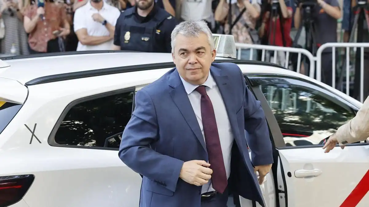Santos Cerdán: La Voz de un Político en la Tempestad Judicial