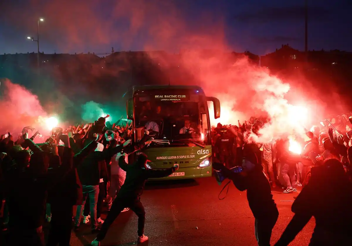 La Pasión por el Racing de Santander: Un Fenómeno que Atrae Multitudes