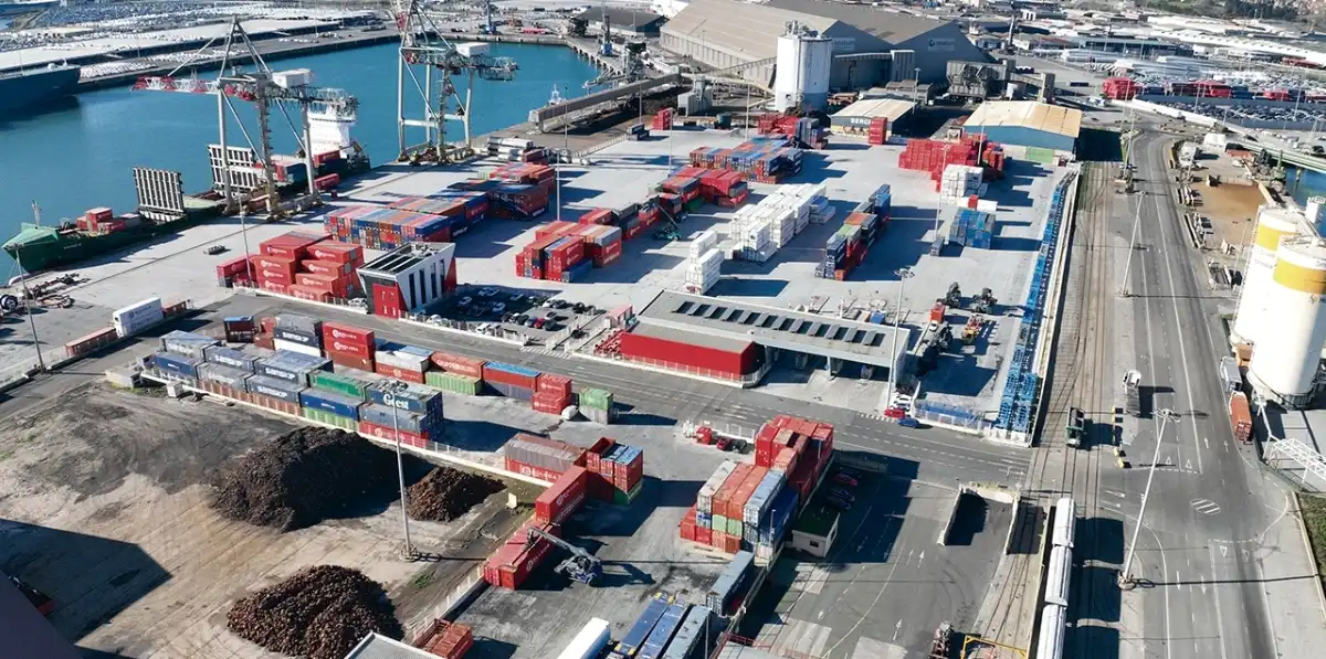 Expansión Logística: Boluda Corporación Marítima Aumenta su Presencia en el Puerto de Santander