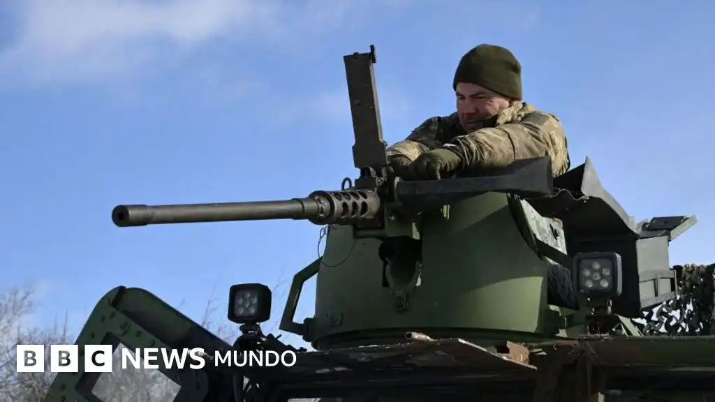 Avances Militares en Donetsk: La Estrategia de Rusia y el Juego Diplomático con Trump