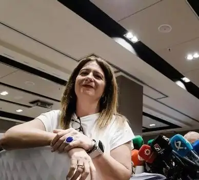 Leire Díez Defiende su Labor Periodística en el Senado en el Contexto del Caso Koldo