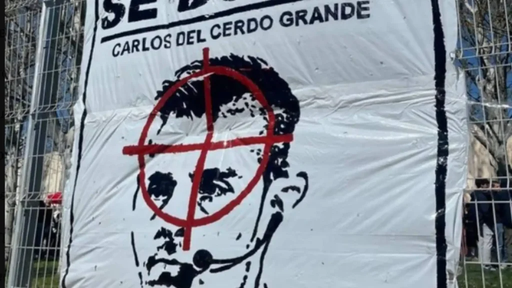 Violencia en el Fútbol: Aficionados del Espanyol Amenazan a Árbitro con Pancarta