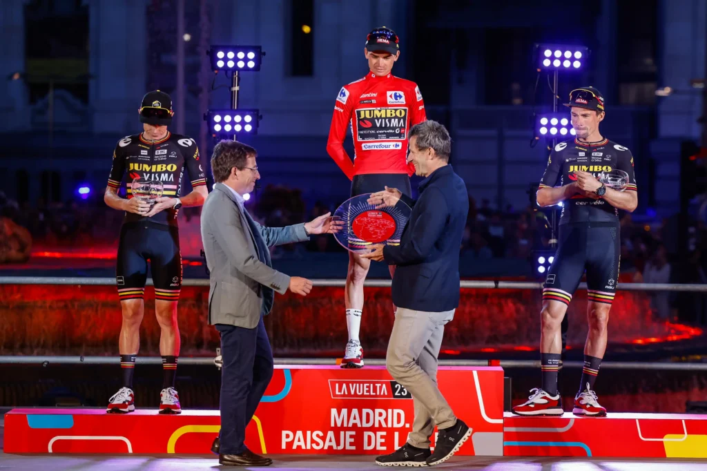 La Vuelta a España: Un Final Inesperado y un Podio Alternativo