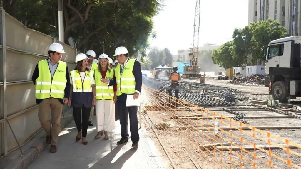 Avances en la Prolongación del Metro de Málaga: Finalización de Pantallas y Nuevos Desafíos