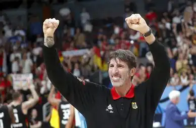 Álex Mumbrú: Un Héroe del Baloncesto en Tiempos de Adversidad