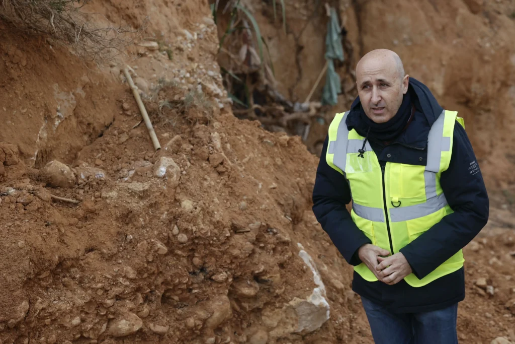 El Presidente de la CHJ Rinde Cuentas Tras la Tragedia del 29 de Octubre
