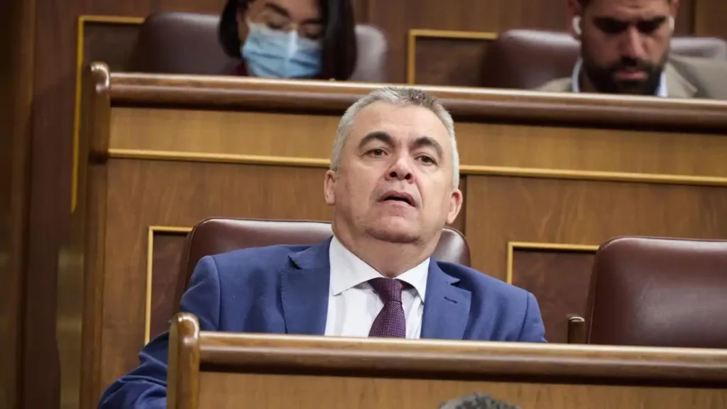 Controversia Legal en Torno a Santos Cerdán: La Defensa Solicita Investigación al CGPJ