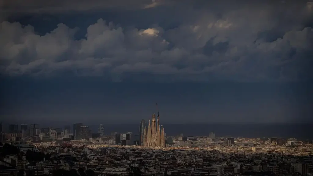 Barcelona se Prepara para un Otoño Inestable: Tormentas y Lluvias en la Fiesta de La Mercè