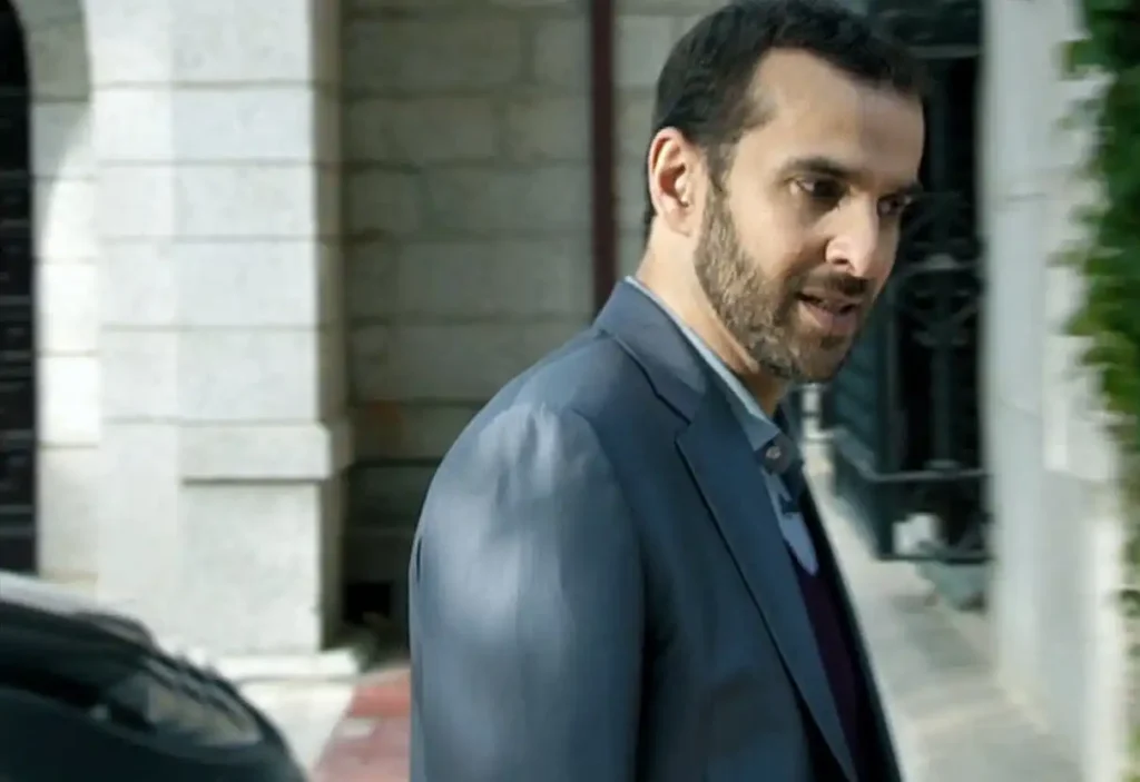 Luis Merlo: Un Viaje a sus Raíces Nobles y Artísticas