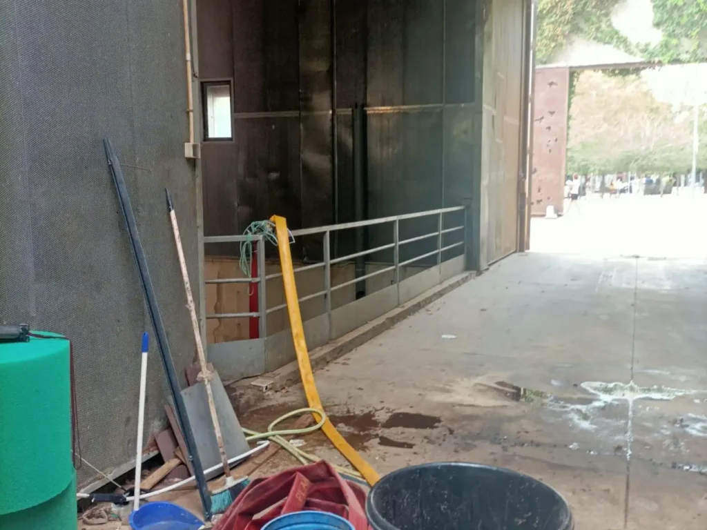 Los Problemas de Olores en la Recogida de Basura de Barcelona: Una Crisis Vecinal