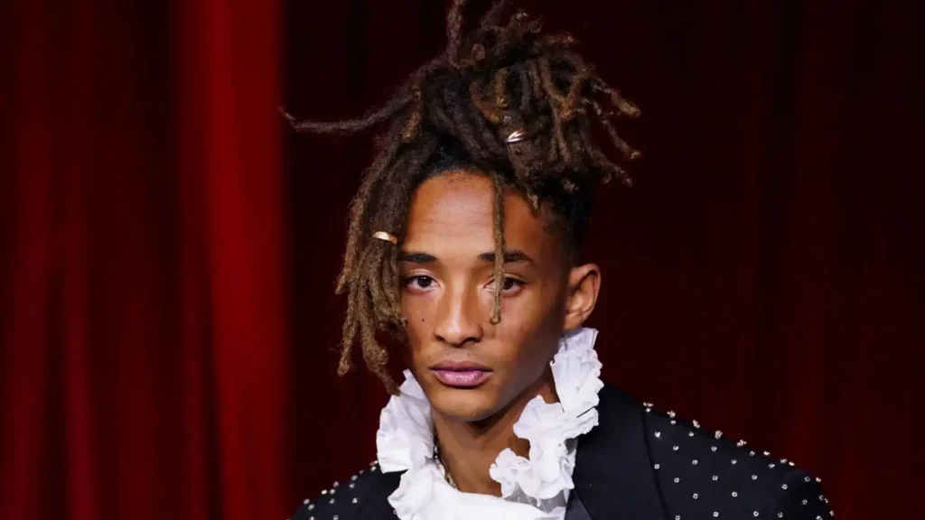 La Moda y el Fenómeno de los ‘Nepo Babies’: Jaden Smith en el Centro de la Controversia