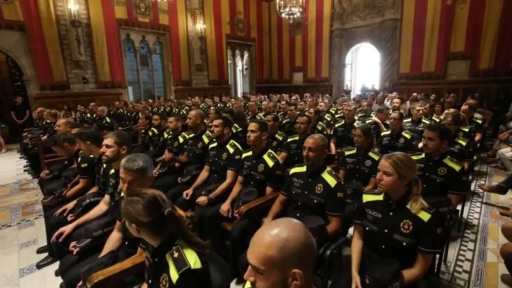Más de 4,600 Aspirantes Compiten por Plazas en la Guardia Urbana y Bomberos de Barcelona
