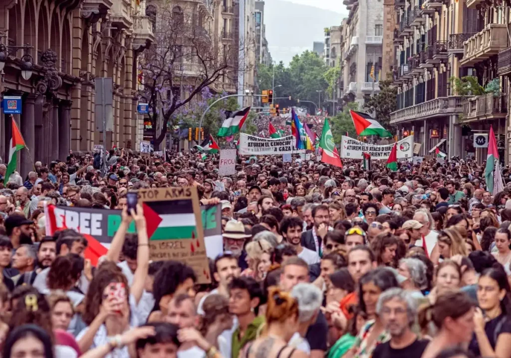 Masivas Protestas en Barcelona por la Libertad de Palestina