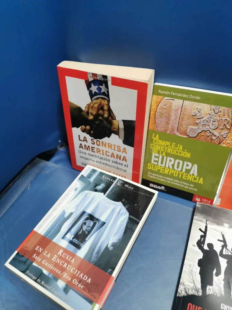 El Periodismo en la Encrucijada: De la Vigilancia a la Propaganda