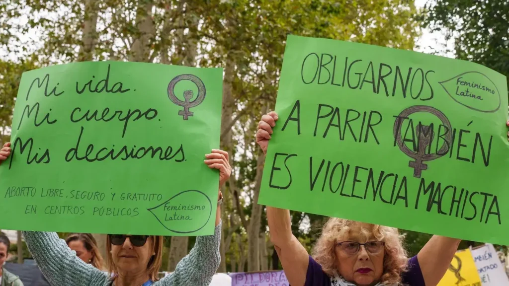 El Gobierno Español Refuerza el Derecho al Aborto ante la Oposición Regional
