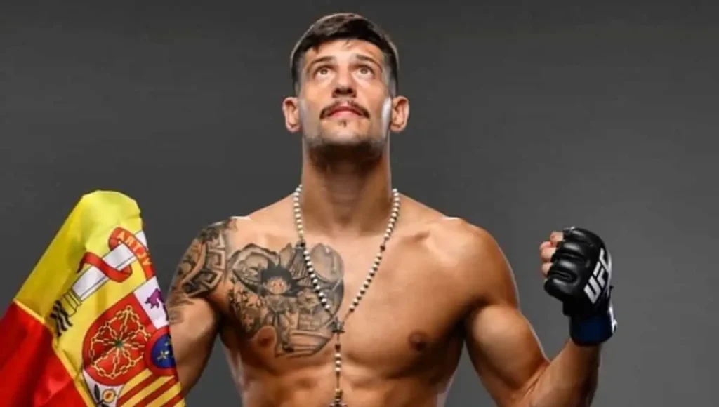 Éxitos en UFC Río: Joel Álvarez y Charles Oliveira brillan en la octágono