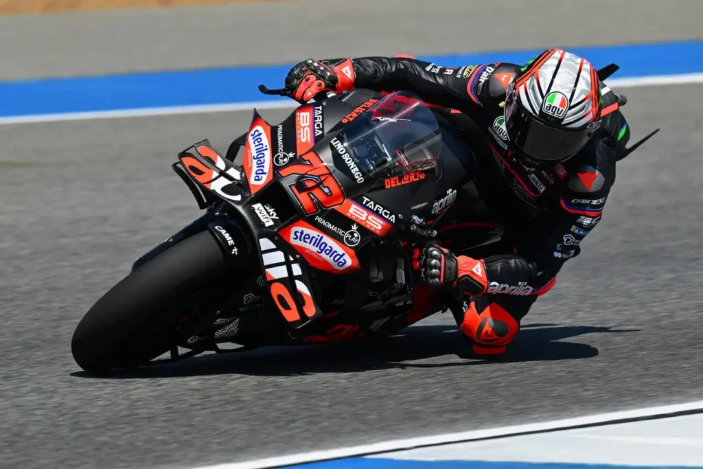 Dominio de Aprilia en Phillip Island: Bezzecchi y Fernández brillan en el sprint