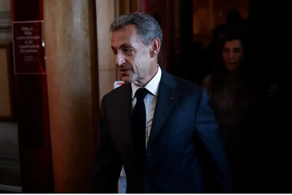El Desafío de Nicolas Sarkozy: Una Familia Unida Frente a la Adversidad