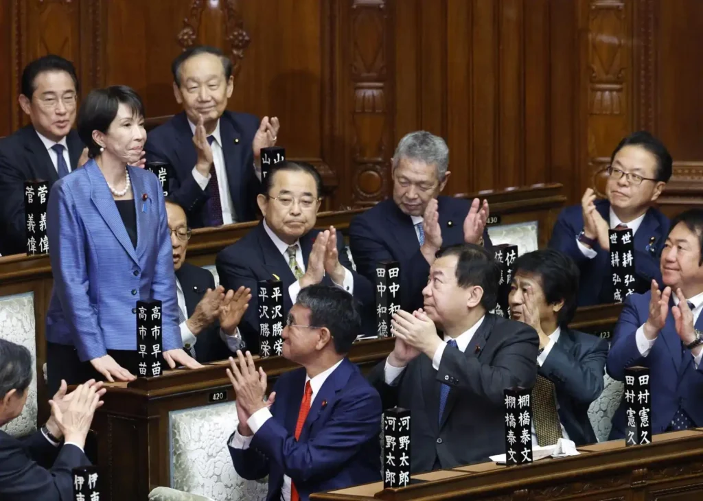 Sanae Takaichi: La Primera Mujer en Liderar Japón y su Impacto en la Política Nacional