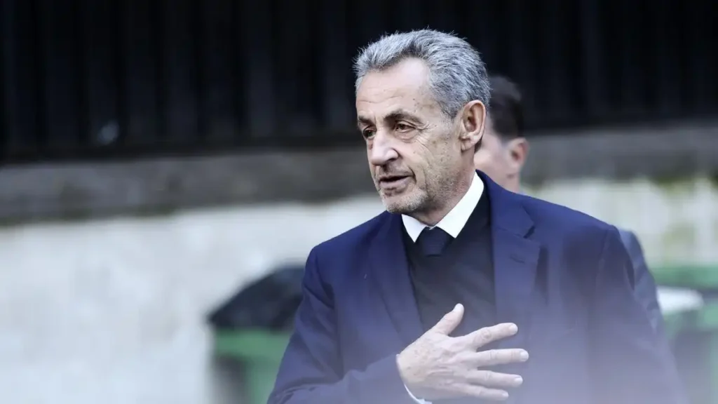 Nicolas Sarkozy: El Primer Expresidente Francés Encarcelado por Corrupción