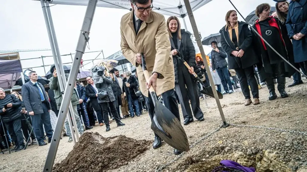 Salvador Illa y el Sindicat de Llogateres: Un Compromiso por la Vivienda