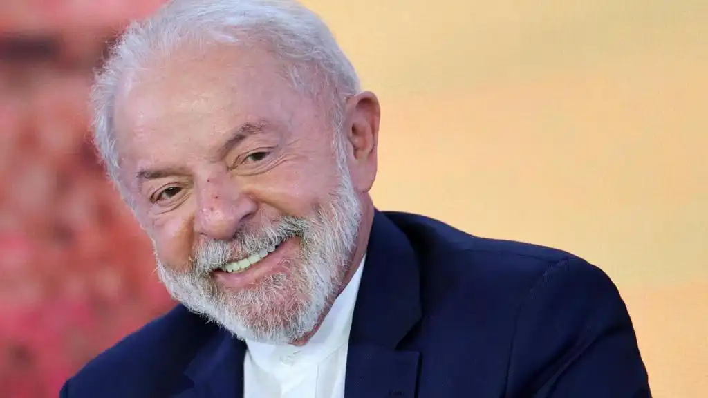 Lula da Silva Anuncia su Candidatura para un Cuarto Mandato en Brasil