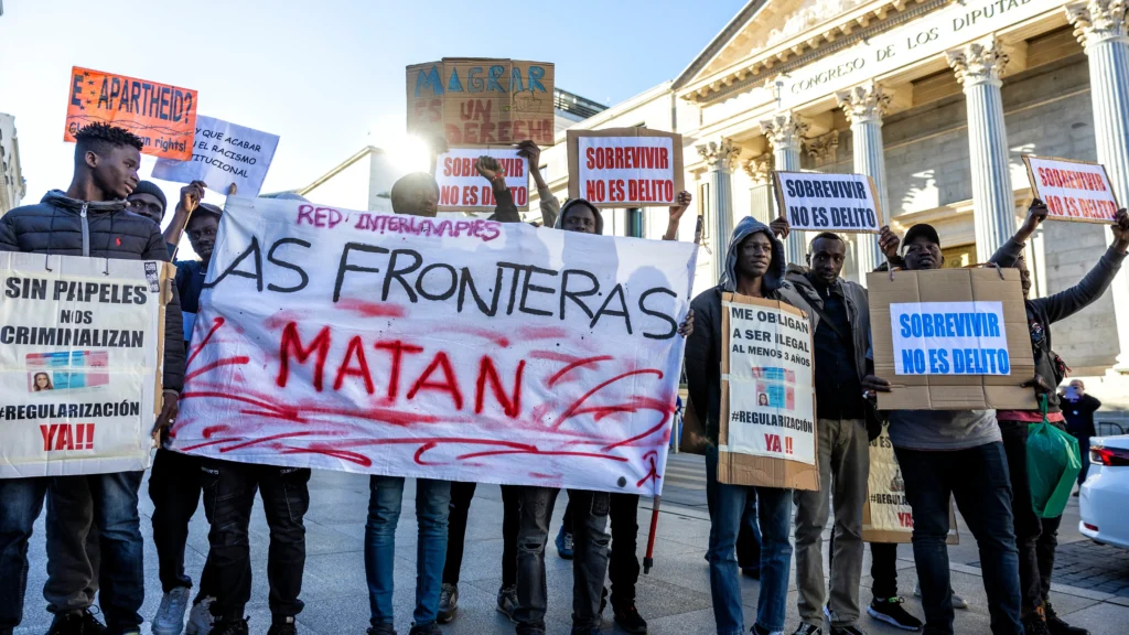 El Debate sobre la Regularización de Migrantes en España: Entre el Congreso y el Gobierno