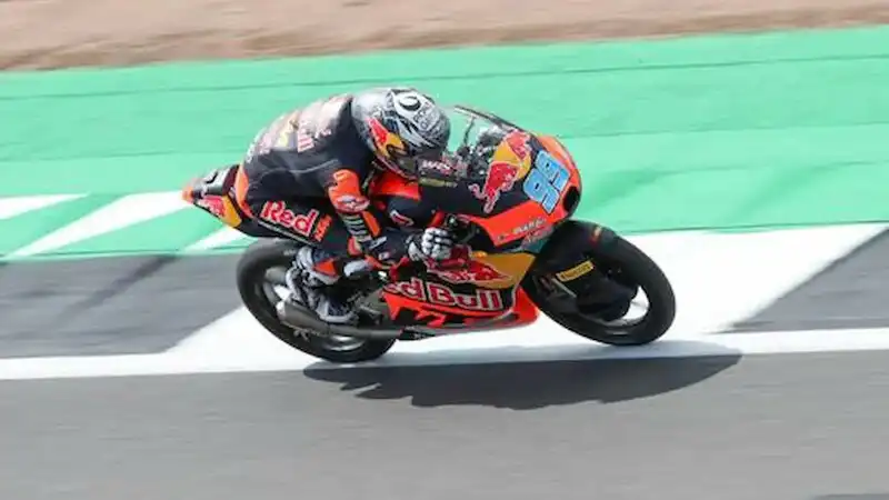 Accidente Impactante en el Gran Premio de Malasia: Rueda y Dettwiler en Estado Crítico