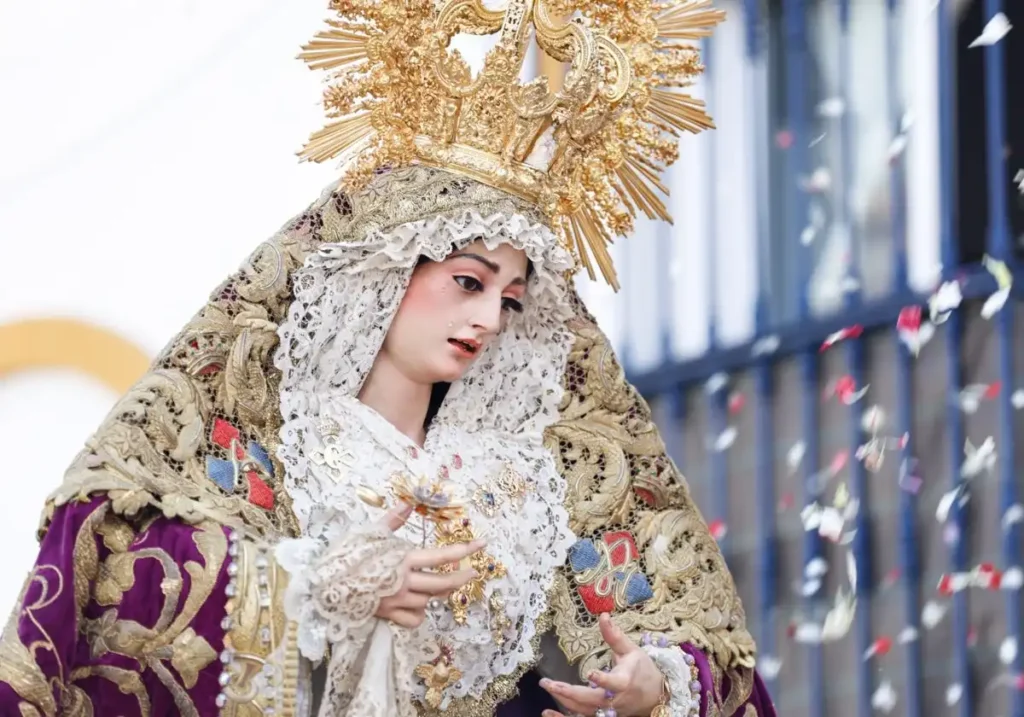 La Virgen de la Trinidad: Un Viaje de Fe y Tradición en Málaga