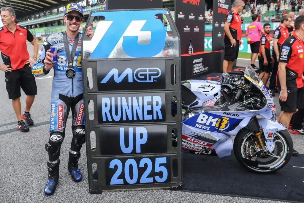 Álex Márquez Brilla en el Gran Premio de Malasia: Un Triunfo en Medio del Caos