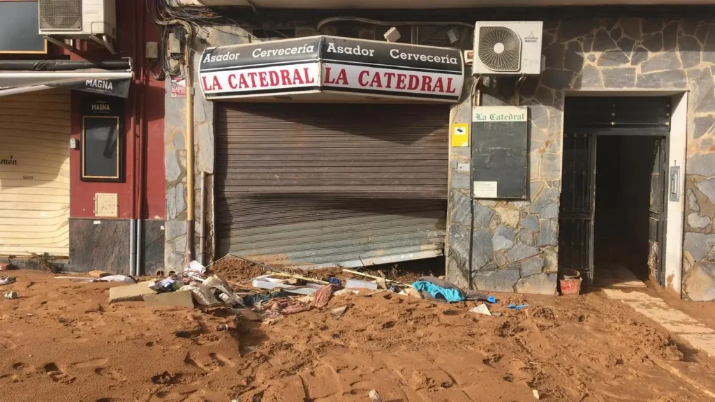 Resiliencia y Solidaridad: La Historia del Bar Don Jamón Tras la Inundación en Paiporta