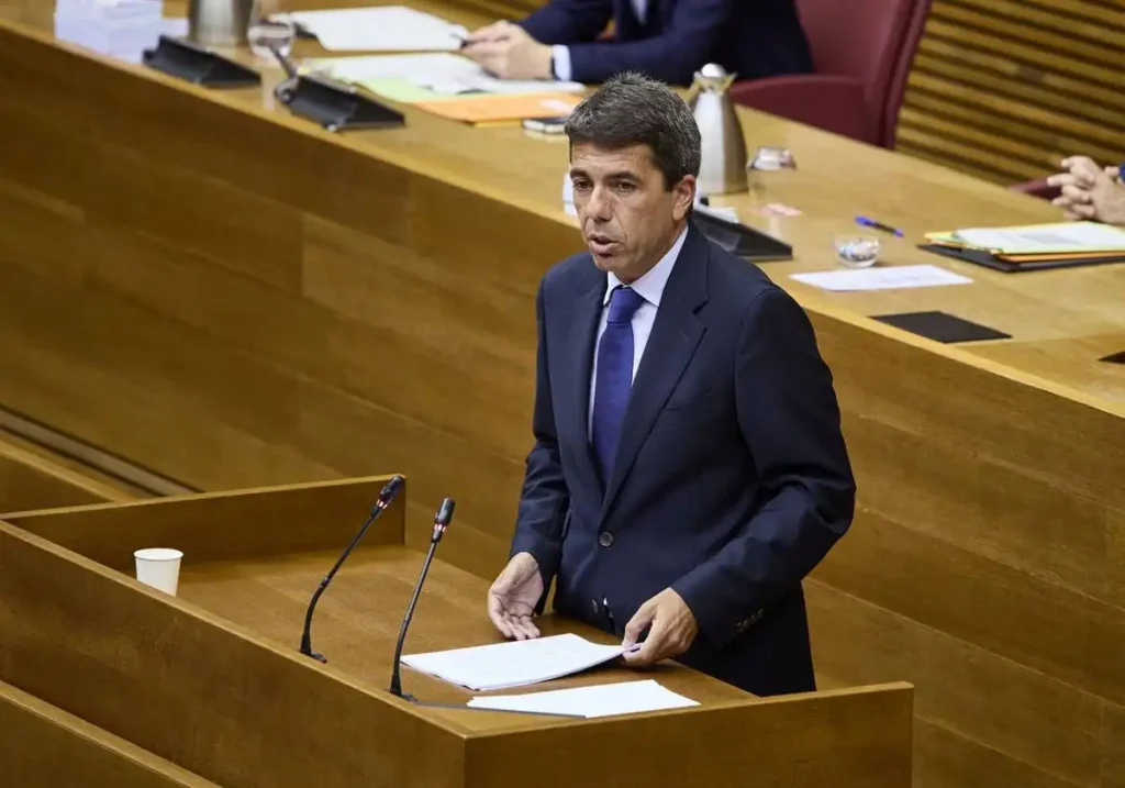 El Asesor Clave en la Estrategia Política de Carlos Mazón