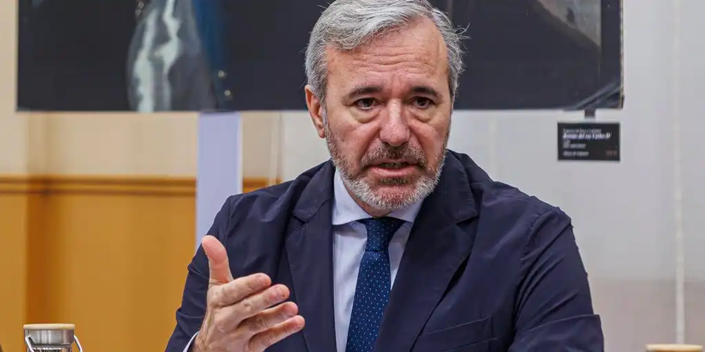 Azcón reafirma su compromiso con Aragón ante el adelanto electoral en Extremadura