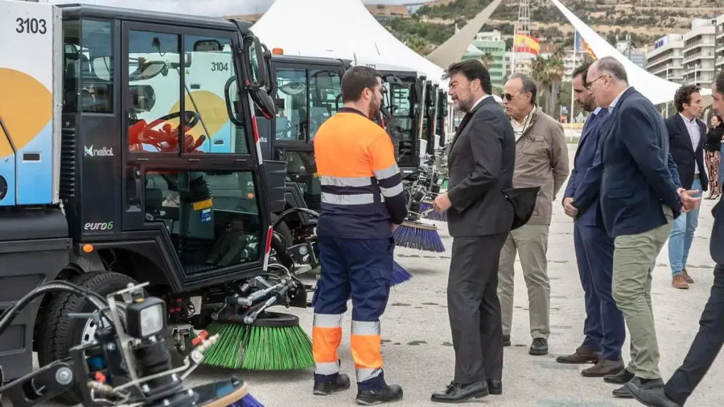 Alicante Refuerza su Servicio de Limpieza con Inversión Adicional