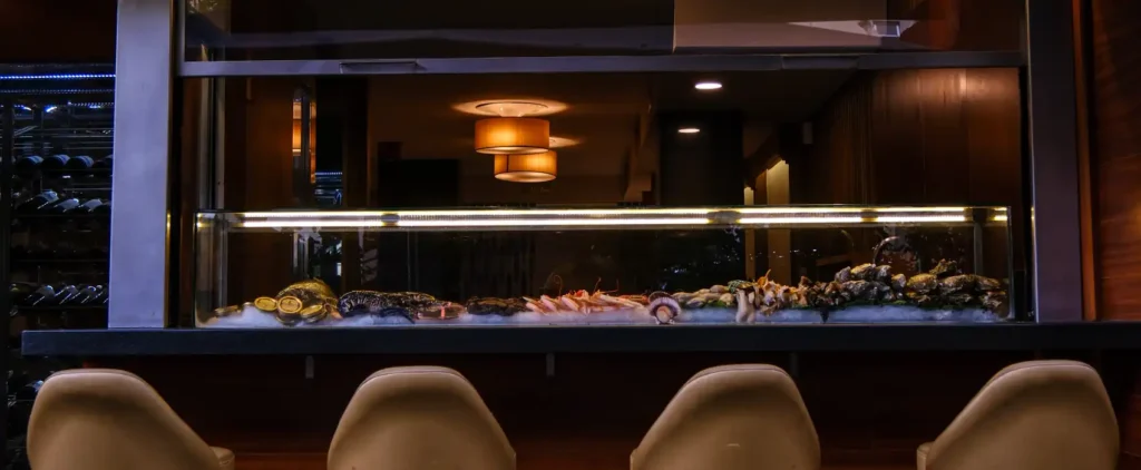 Descubre las Marisquerías Modernas de Barcelona: Innovación y Sabor del Mar
