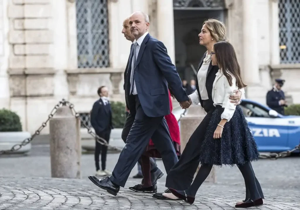 Escándalo en el Sistema de Salud Italiano: Médicos Falsifican Citas para Trabajar Menos