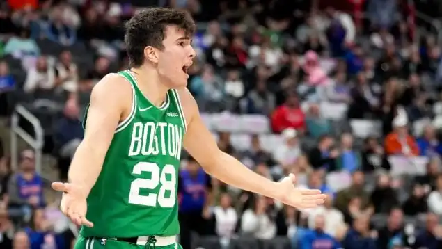 Hugo González Brilla en su Debut con los Celtics en el TD Garden