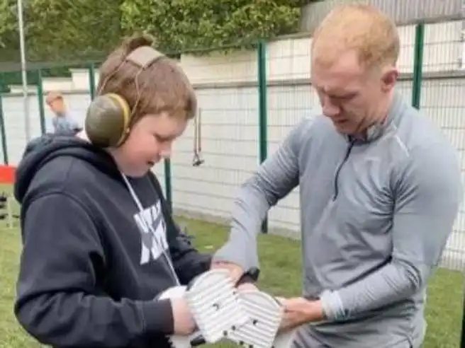 Paul Scholes: Un Padre Dedicado que Prioriza a su Hijo con Autismo