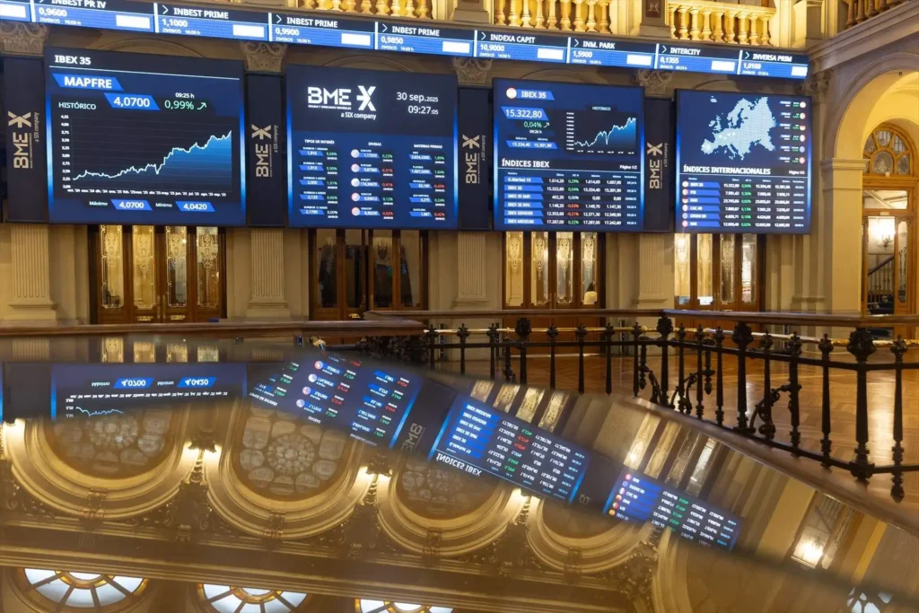 El Ibex 35 Mantiene su Estabilidad en un Contexto de Resultados Mixtos