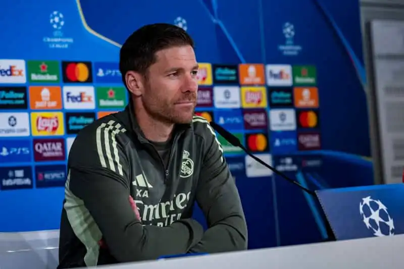 Xabi Alonso Cierra el Debate sobre Vinicius: Un Futuro Centrado en el Juego