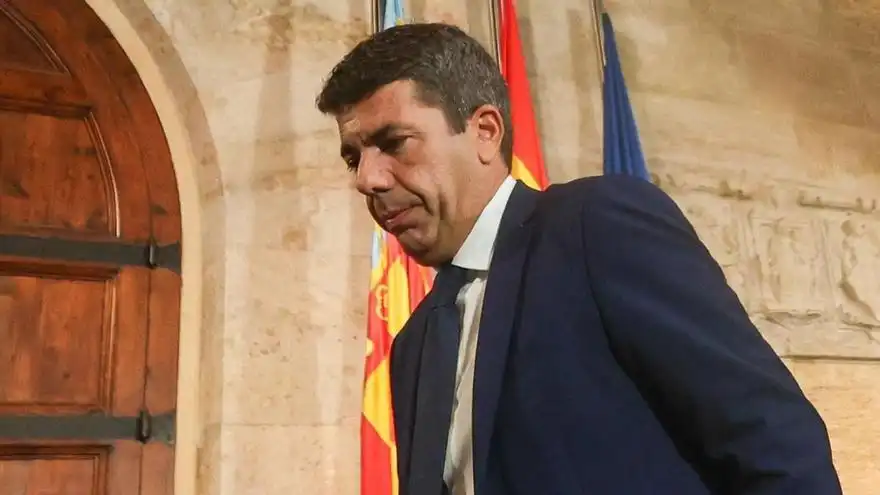 Crisis Política en la Comunidad Valenciana: La Dimisión de Carlos Mazón y sus Consecuencias