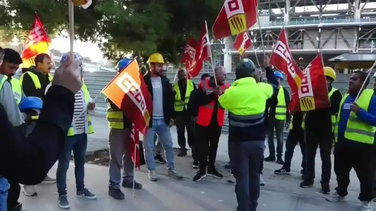 Protestas en el Spotify Camp Nou: Trabajadores Exigen Derechos Laborales