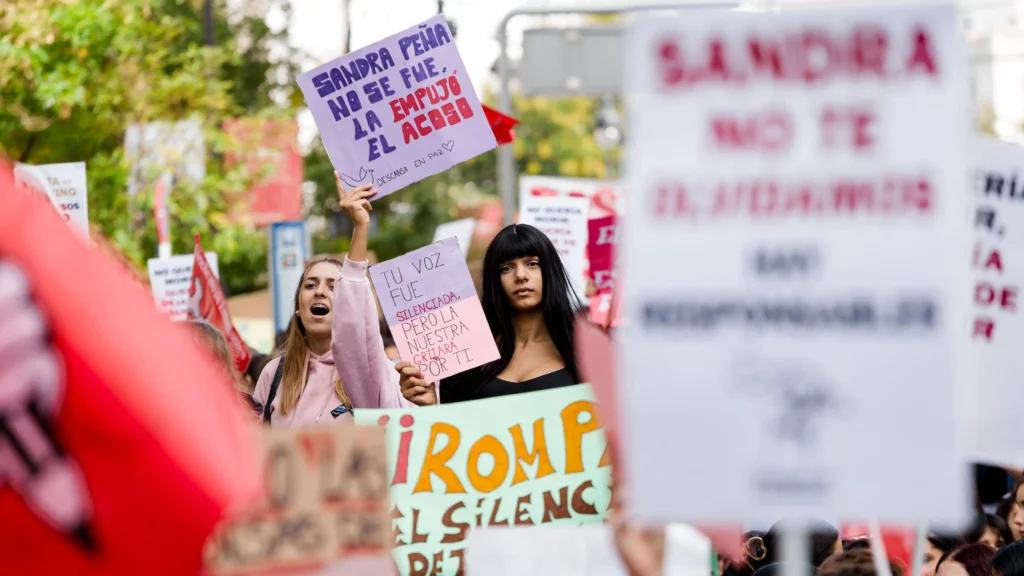El legado de Sandra Peña: un llamado a la acción contra el acoso escolar