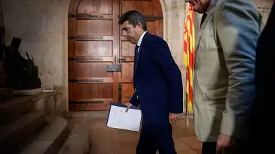 Crisis Política en la Comunidad Valenciana: La Dimisión de Carlos Mazón y sus Implicaciones