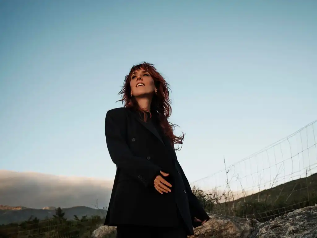 Zaz y su nuevo álbum: Un viaje hacia la autenticidad y la luz interior