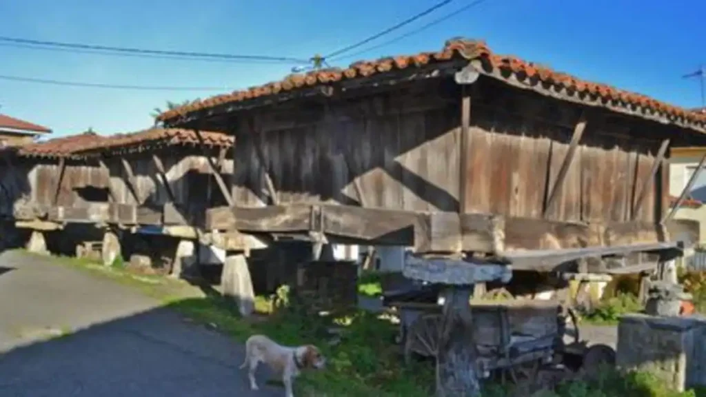 El Legado de Sietes: Un Pueblo Asturiano en la Historia de Windows 7