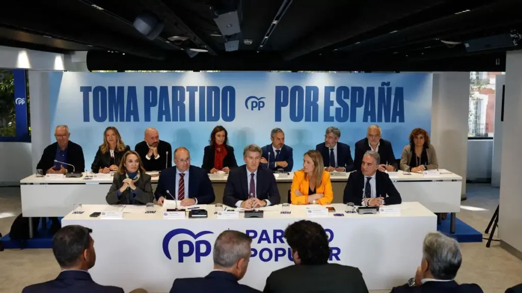 Conflictos Políticos en la Comunidad Valenciana: La Comparecencia de Mazón y la Resistencia de PP y Vox
