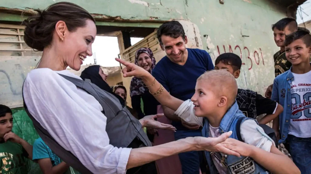 Angelina Jolie: Un Viaje Humanitario en Tiempos de Conflicto