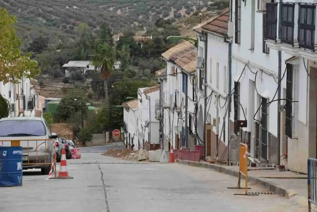 Mejoras en la Calle Villanueva de Tapia: Un Paso Hacia la Accesibilidad en Málaga